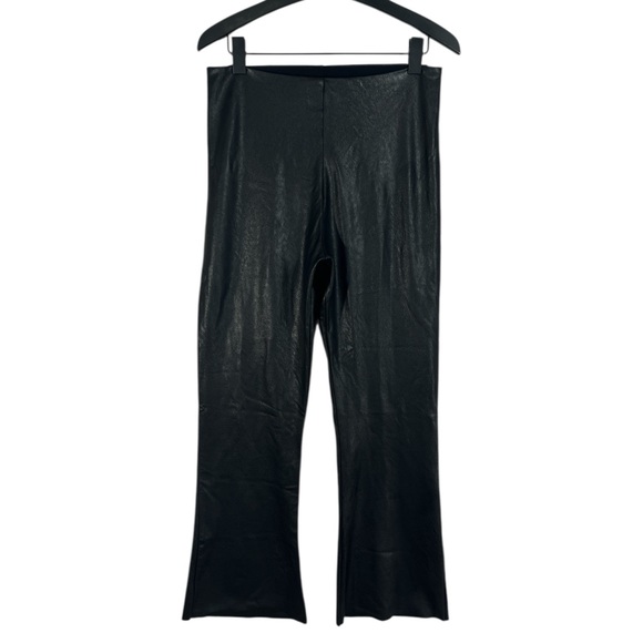 Commando Faux Leather Flare Crop Pull-On Pants in Black Size XL - Picture 4 of 7